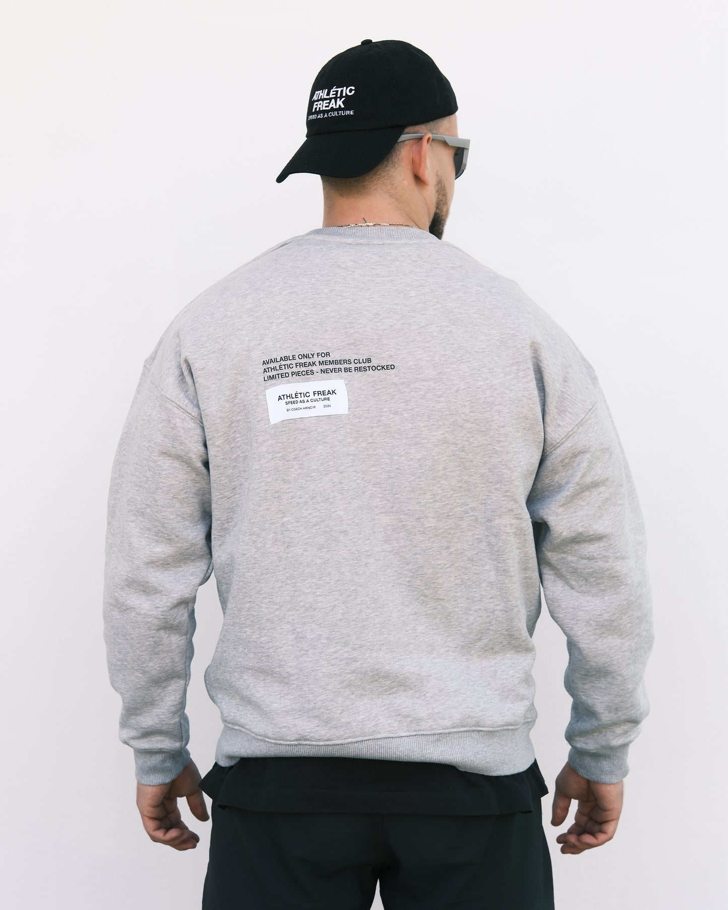 MEMBERS CLUB SWEATSHIRT - GREY