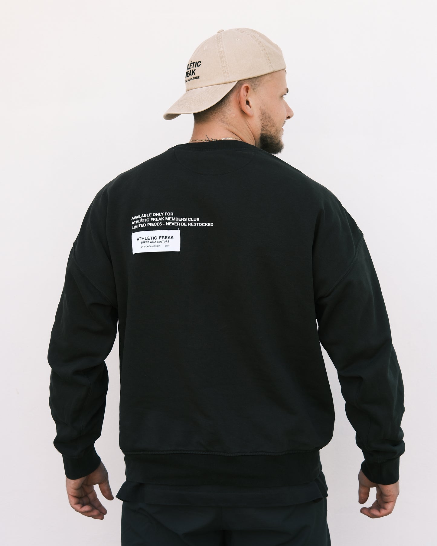 MEMBERS CLUB SWEATSHIRT - OFF BLACK